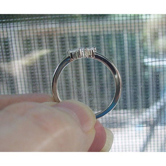 925 STERLING SILVER Dainty Cross Cubic Zirconia Ring - Picture 6 of 16